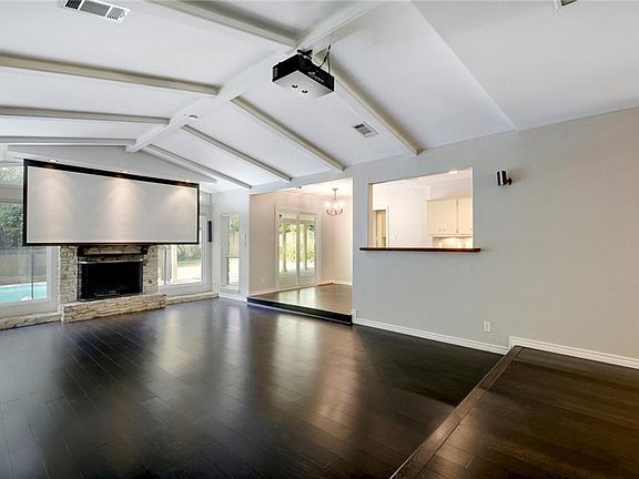 3rd image of 4213 Woodway Dr