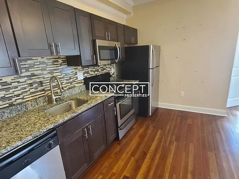 2 Johnson Ave #3 — Photo 9
