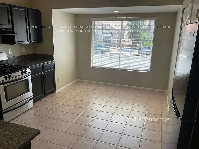 1629 Palmae Way — Photo 6