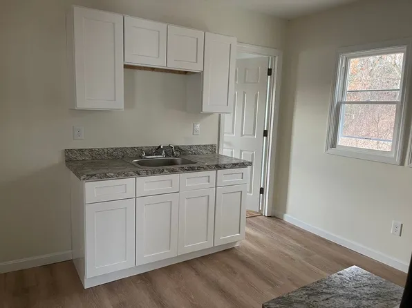 752 Alden St #1, Springfield, MA 01109