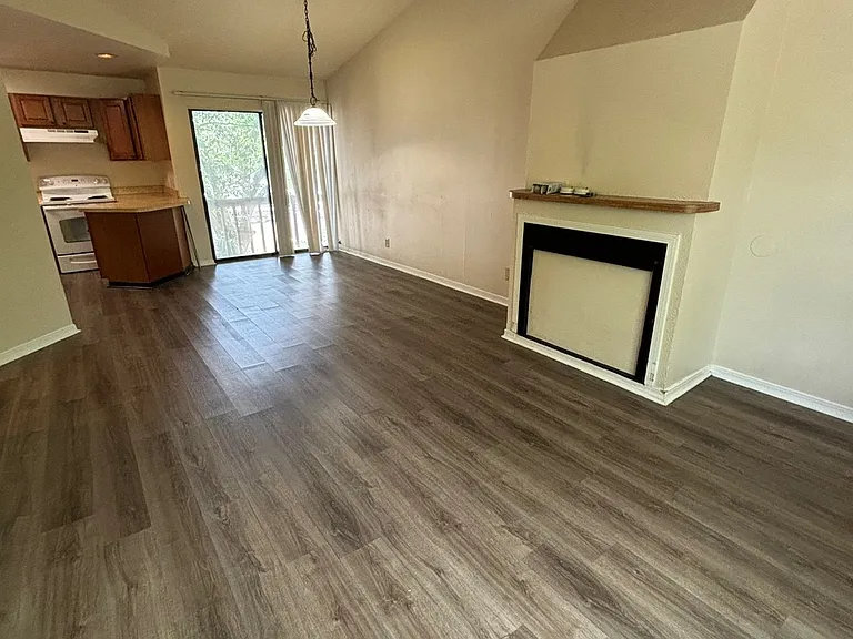 222 Weis Ln — Photo 2