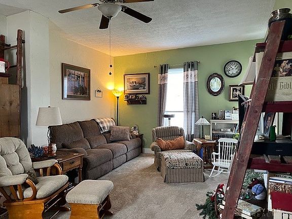 3rd image of 307 N 2nd St