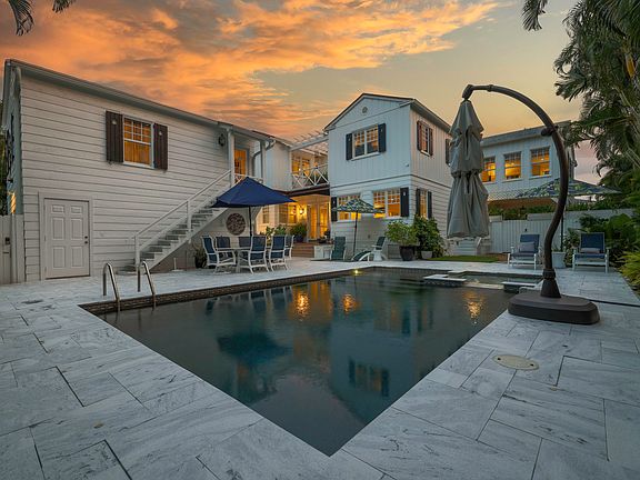 4th image of 1109 Seaspray Ave