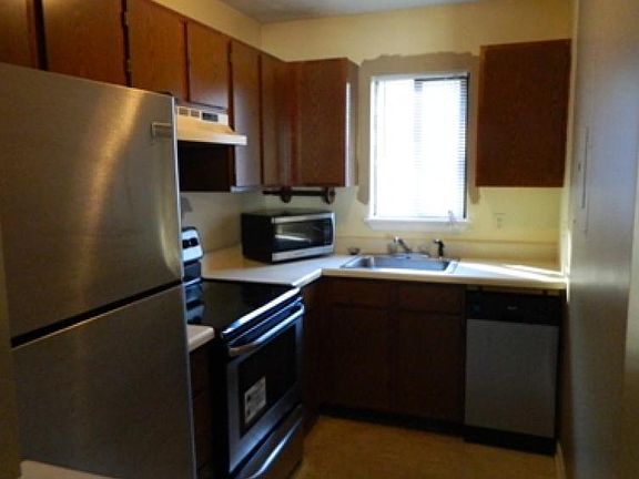 4th image of 80 Countryplace Ln #80