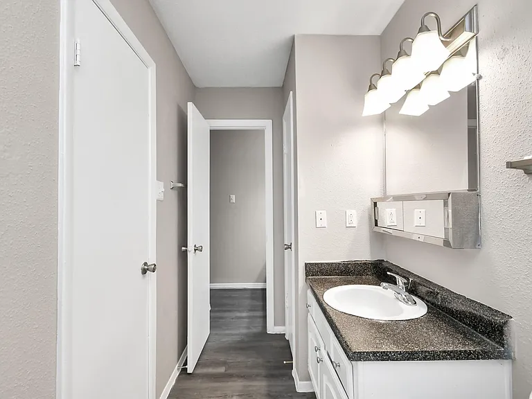 7700 W Airport Blvd #710 — Photo 18