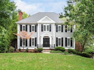 2610 Barnes Dr, Coraopolis, PA 15108