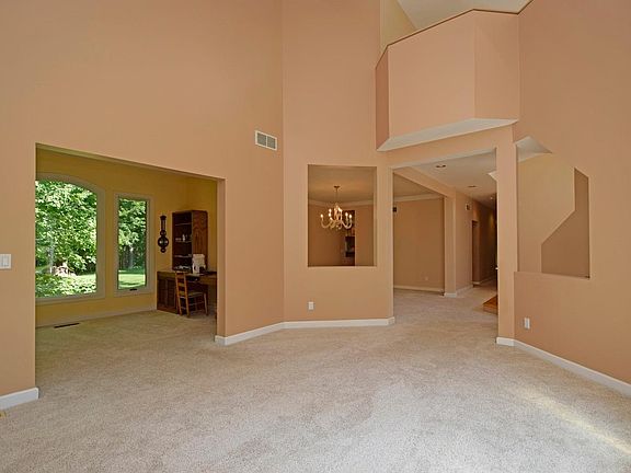 5th image of 8524 Saint Ives Pl
