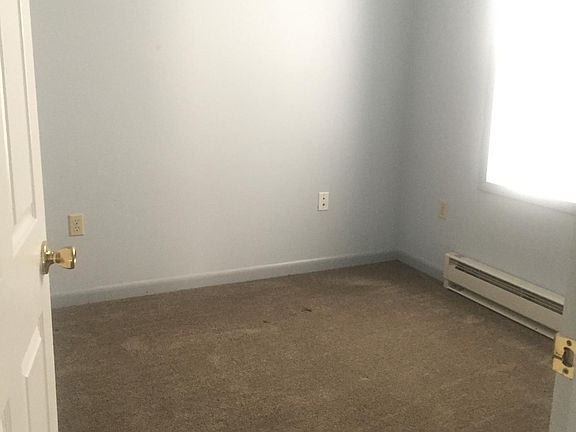 5th image of 112 Cherry St APT 2
