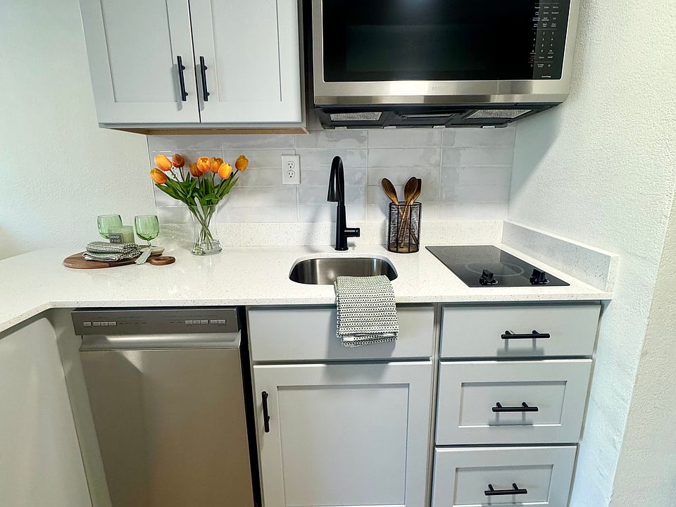 1st image of 25 Connector Rd #213