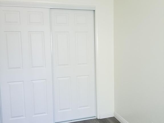 3rd image of 10670 Ohio St