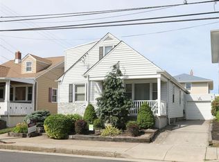 115 N Clarendon Ave, Margate, NJ 08402