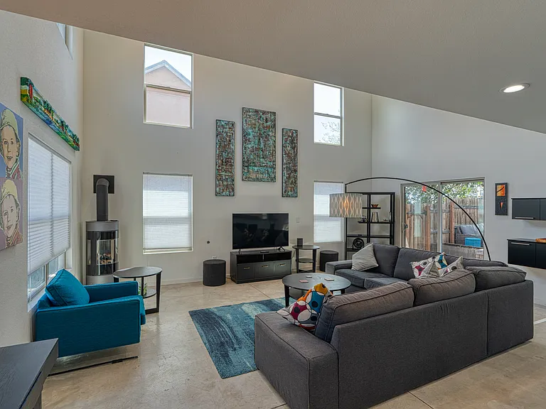 2180 W Alameda St #24 — Photo 1