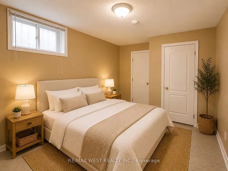 355 Silverthorn Ave #BASEMENT — Photo 9