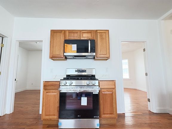 3rd image of 66 Franklin Ave #2