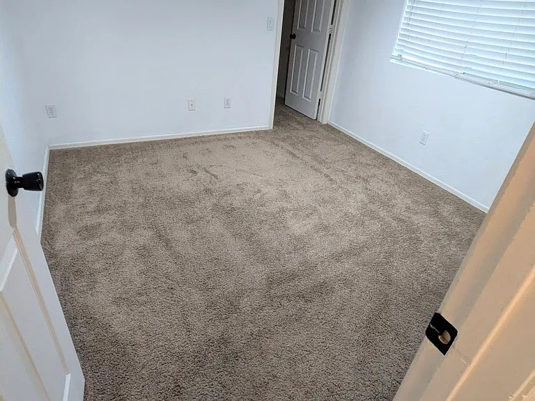 33966 N Mercedes Dr — Photo 10