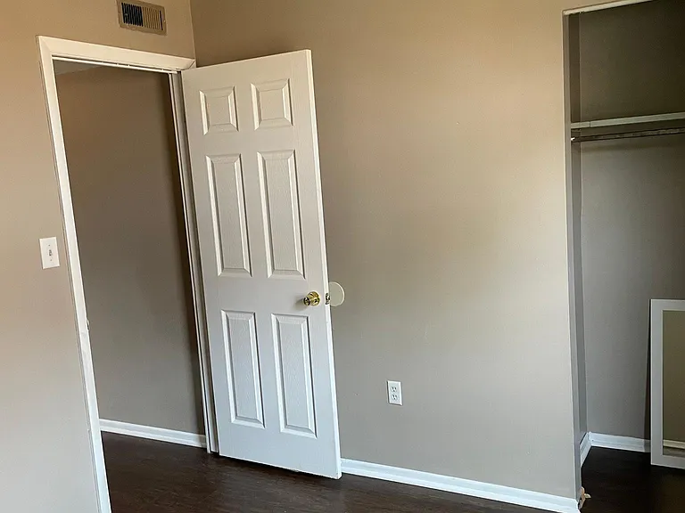 1410 Forest Ln — Photo 15