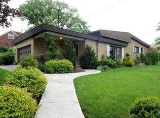 314 June Dr, Pittsburgh, PA 15236