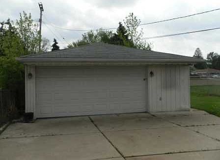 2nd image of 22116 Violet St