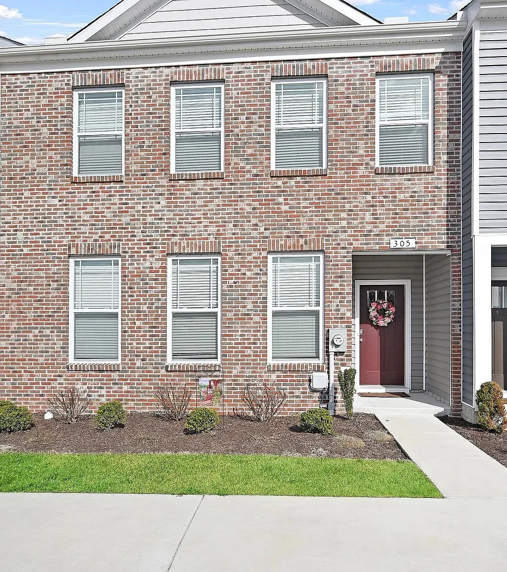 305 Stream Valley Court - 1 — Photo 1