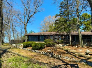 N57W38485 Beggs Isle Dr, Oconomowoc, WI 53066