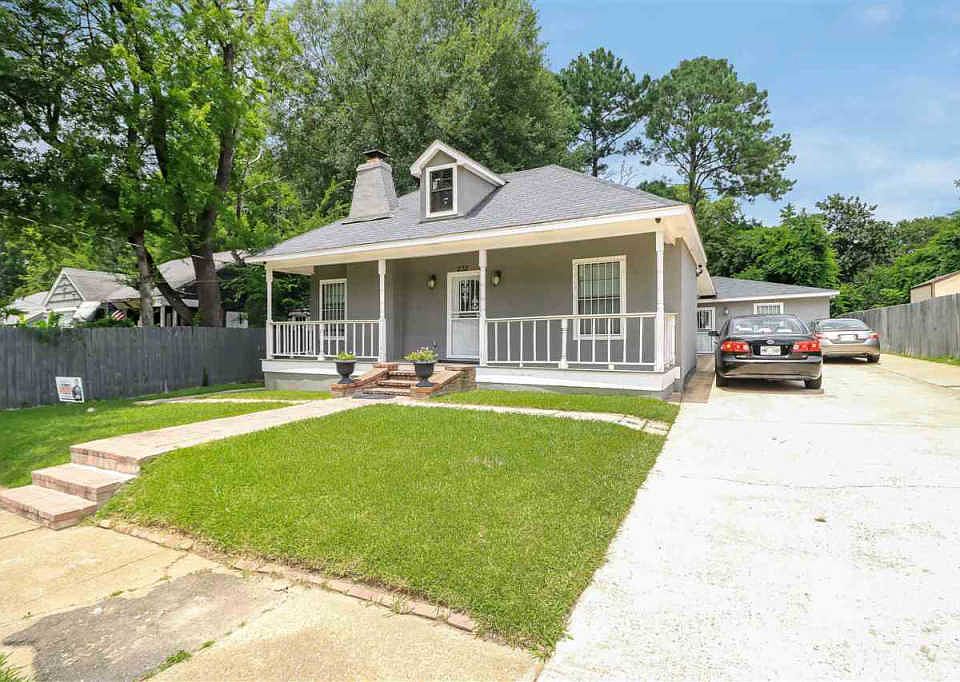 2nd image of 232 E Lorenz Blvd