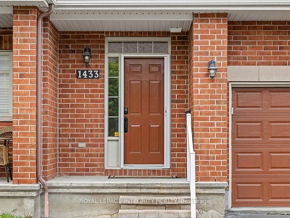 3rd image of 1433 Comfrey Cres