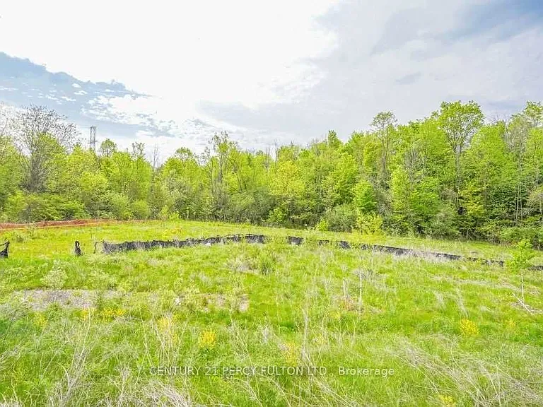 1040 Foxtail Cres #BASEMENT — Photo 22