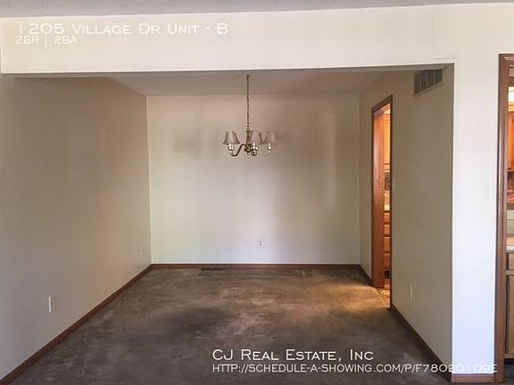 5th image of 1205 NW Village Dr