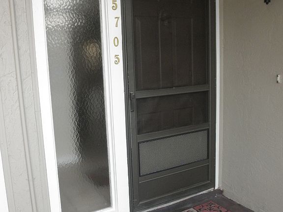 3rd image of 5709 Summerside Ln #22A