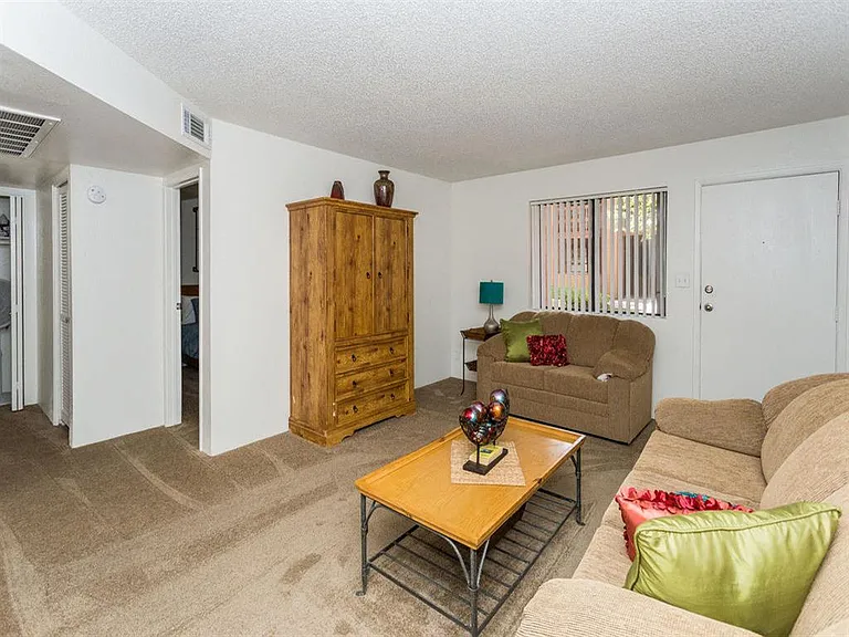 Butterfield Apartments — Photo 16