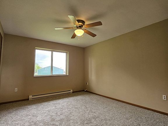 2nd image of 112 Lakewood Ter #4
