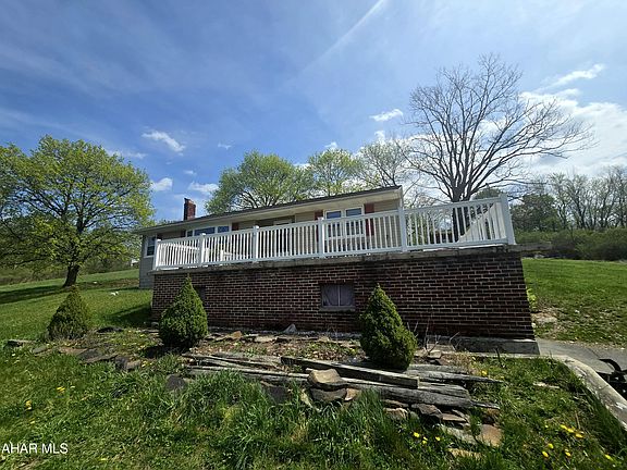 3rd image of 450 Grandview Rd