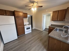 143 N Main St, Adrian, MI