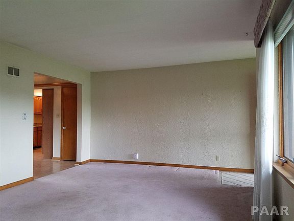 3rd image of 5029 N Sunnybrook Dr
