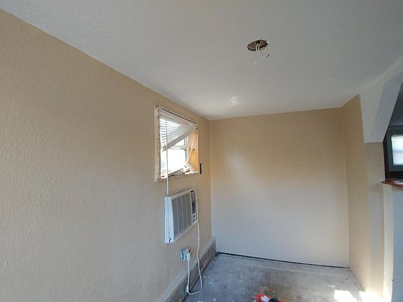 3rd image of 2225 7th Ave N