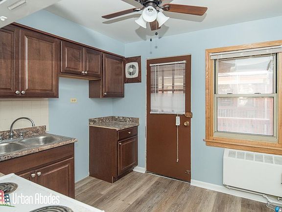 2nd image of 2117 W Farragut Ave APT 2D