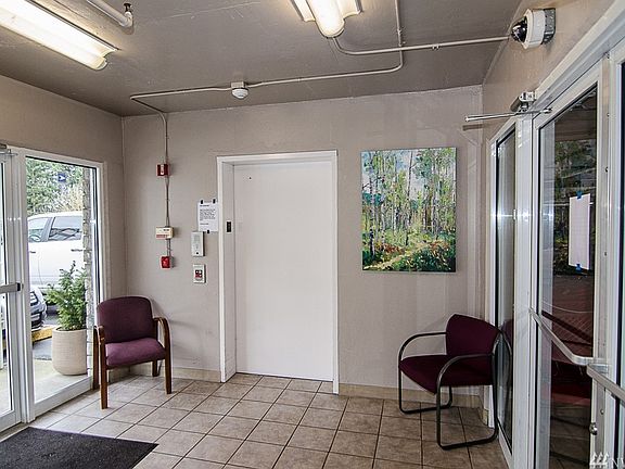 5th image of 1318 37th St Unit 3338