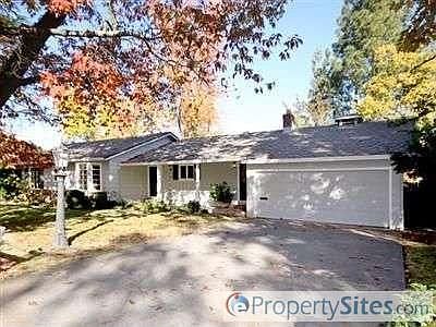 1st image of 1551 Parkmead Way
