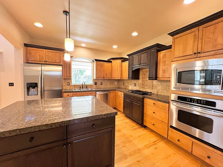 2285 W Windchime Dr — Photo 12