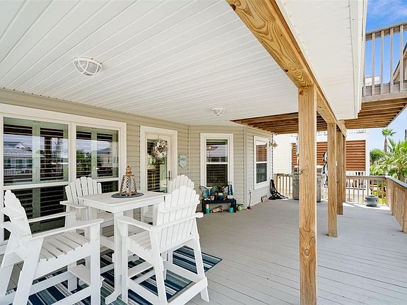 3rd image of 22315 Isle View Dr