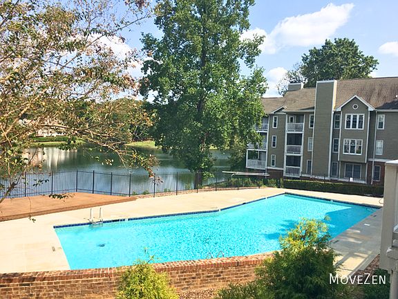 2nd image of 120 Shady Meadow Cir