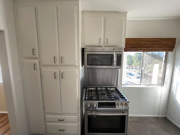 3rd image of 2256 Fox Hills Dr #4