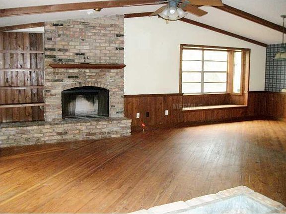 2nd image of 3536 Rachel St