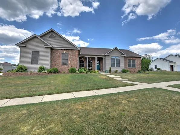 145 Carrington Ave, Mt Zion, IL 62549