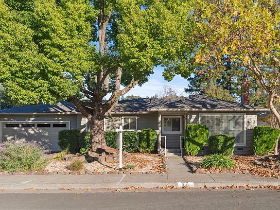 2nd image of 818 Josephine Lane