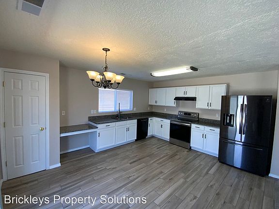 3rd image of 6027 Park South Pl NW