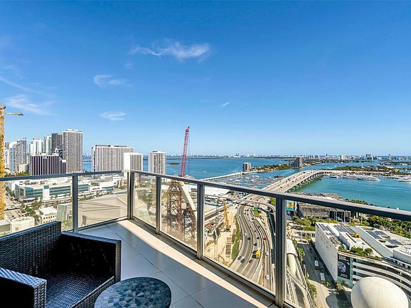 2nd image of 1100 Biscayne Blvd #U2907
