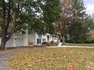 8 Clearview Rd, Malvern, PA 19355