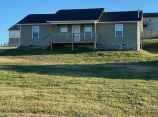 535 Low Valley Dr, Dandridge, TN 37725