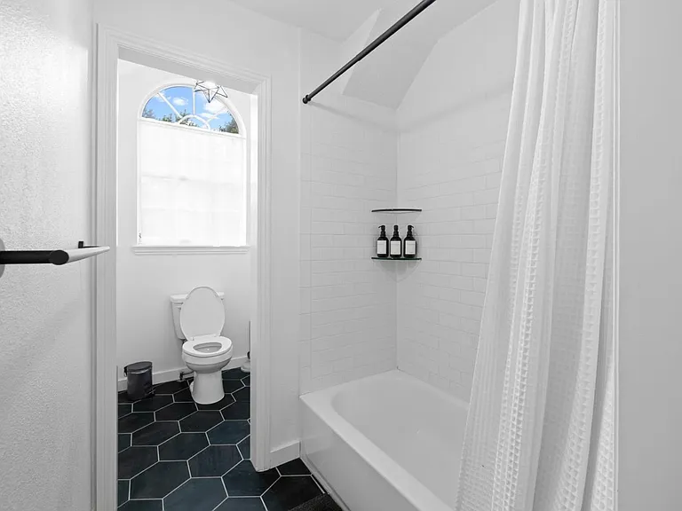 1704 Granada Dr — Photo 28